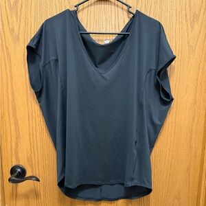 Under Armour Black Short Sleeve V-Neck Top
